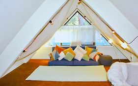 Cozy & Affordable, Spacious Condo By The Lake